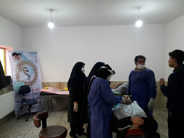 ارائه خدمات جهادی درمانگاه دندانپزشکی الزهراء(س) کرج در شهرستان ساوجبلاغ