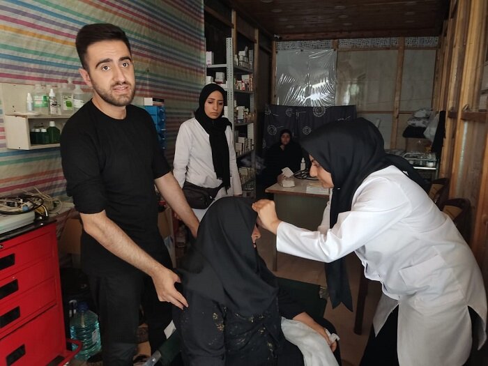 ارائه خدمات درمانی شبانه روزی به زائرین اربعین حسینی در کربلا معلا