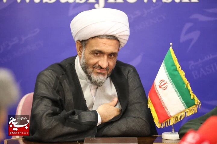 تبریک حجت‌الاسلام والمسلمین رضایی به مؤسسه خدمات درمانی بسیجیان برای دریافت جایزه ملی جوانی جمعیت از رئیس جمهور