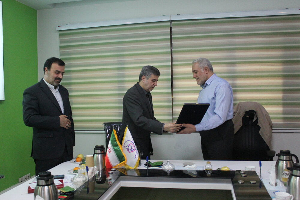 تقدیر از دکتر مشعل چی