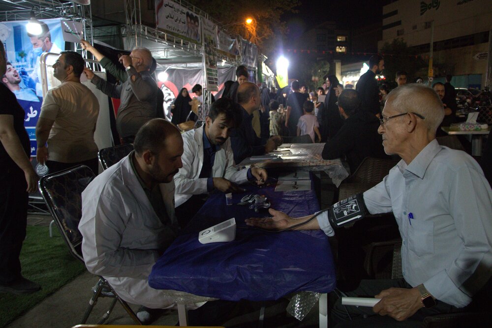 تداوم طرح جهادی سلامت دهان و دندان مؤسسه بسیجیان در میدان خراسان تهران